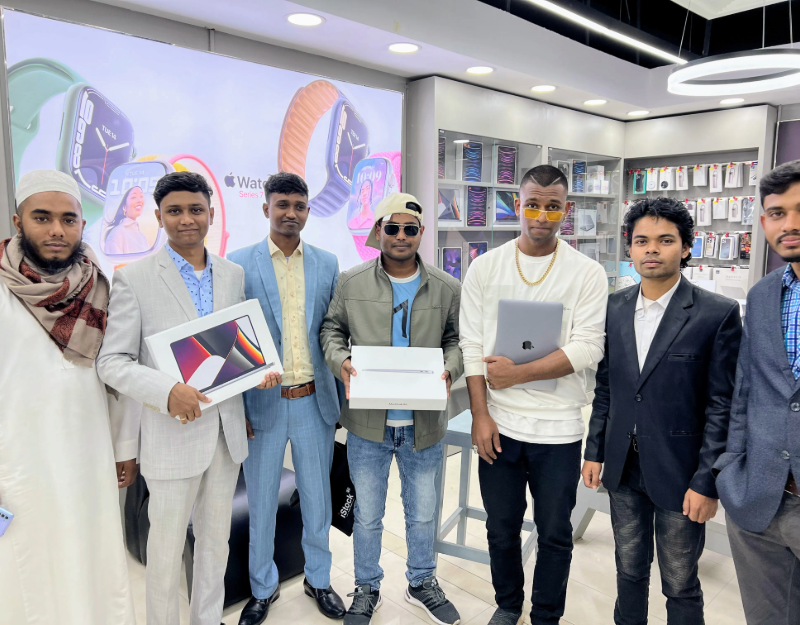 Team with laptop